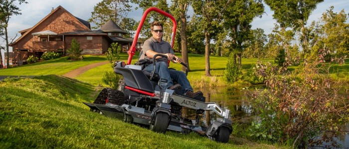 Altoz TRX on slope by pond